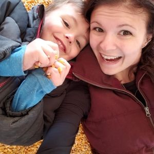 Meet your Posher, Kayla